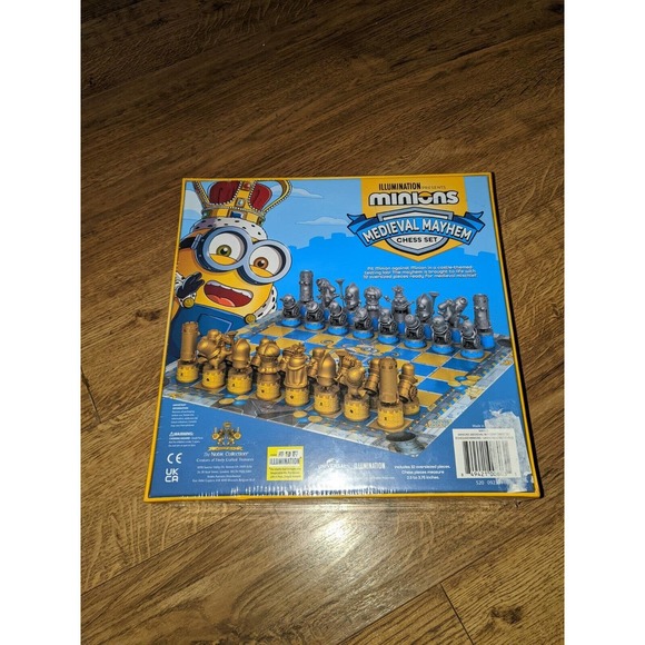 Minions: Medieval Mayhem Chess Set - 32 Chess Pieces SEALED DAMAGED BOX - Picture 4 of 6